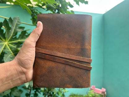 Handmade Lockable Leather Journal (7 × 5 inches) – Vintage Travel Diary & Gift