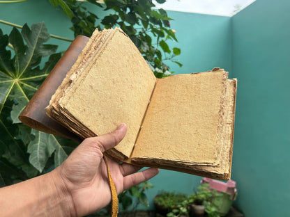 Handmade Lockable Leather Journal (7 × 5 inches) – Vintage Travel Diary & Gift